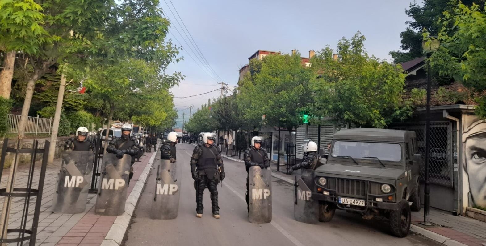 Kurti i hedh benzinë Veriut/ Shpall dy grupe serbe në veri, organizata  terroriste