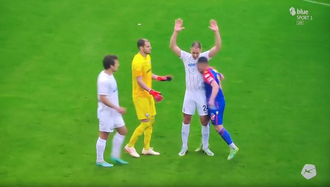 VIDEO/ Taulant Xhaka si Zidane, “legjionari” godet kundërshtarin në nerva e sipër