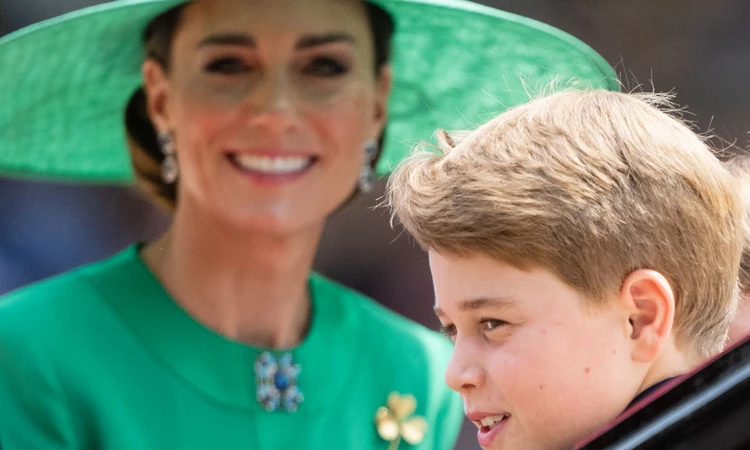 Çfarë i pëshpëriti Kate Middleton djalit të saj George në ballkonin e Buckingham?