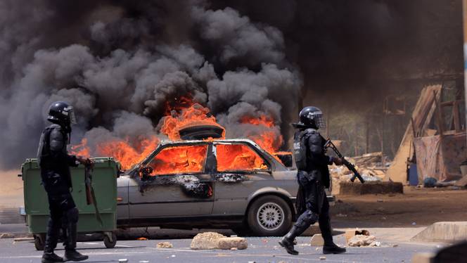 Gjykata dënoi me burg liderin e opozitës, protesta të dhunshme në Senegal, humbin jetën 9 persona