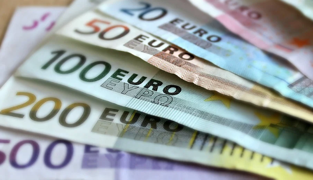 Rriten depozitat në euro/ Monedha europiane prek nivele rekord, po shkëmbehet me 108.73 lekë