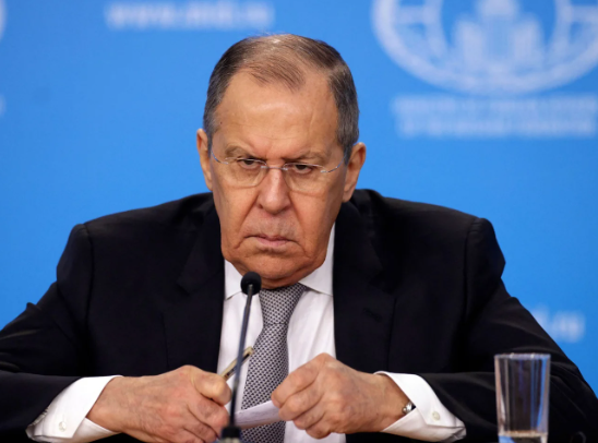 Lavrov paralajmëron SHBA-në: Mos ndërhyni në marrëdhëniet tona me Afrikën e Jugut