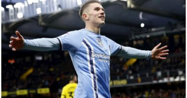 “Sensacioni” i Championship në “lëvizje”, Everton e Sporting pas “bomberit” suedez