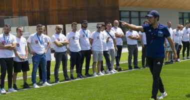 “Futbolli për Shkollat” nis trajnimin e 116 mësuesve të edukimit fizik, synohet mbështetja e fëmijëve dhe identifikimi i talenteve të reja