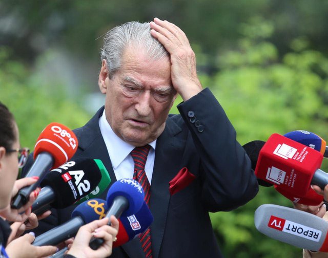 Një histori përndjekjeje seksuale, ku Sali Berisha e bëri veshin shurdh
