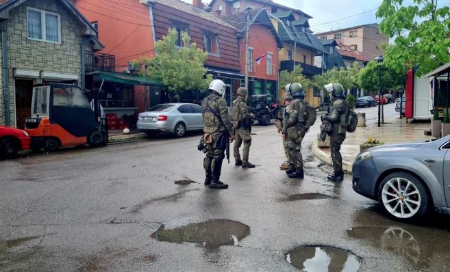 Protestat vazhdojnë edhe sot në veri, Europa diskuton në Kishinjev për Kosovën