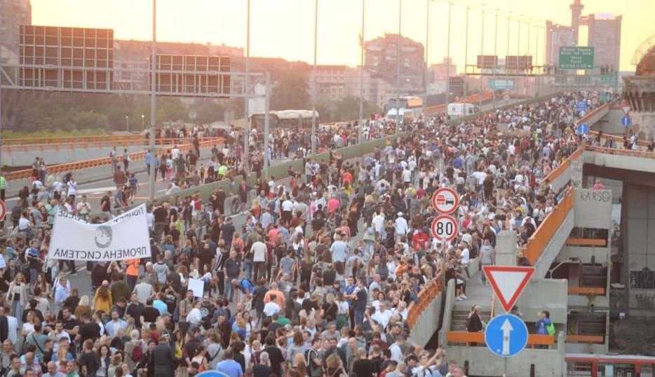 Serbi, paralajmërohet “radikalizimi” i protestave