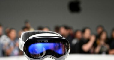 Apple prezanton kufjet e gjeneratës së re, kushtojnë mijëra dollarë