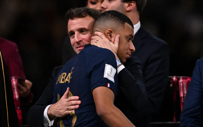 Macron për Mbappe: Do të përpiqem t’i bëj presion që të qëndrojë në Paris