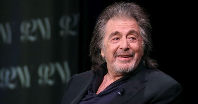 FOTO/ U bë baba në moshën 83-vjeçare, Al Pacino shfaqet në një darkë romantike me partneren