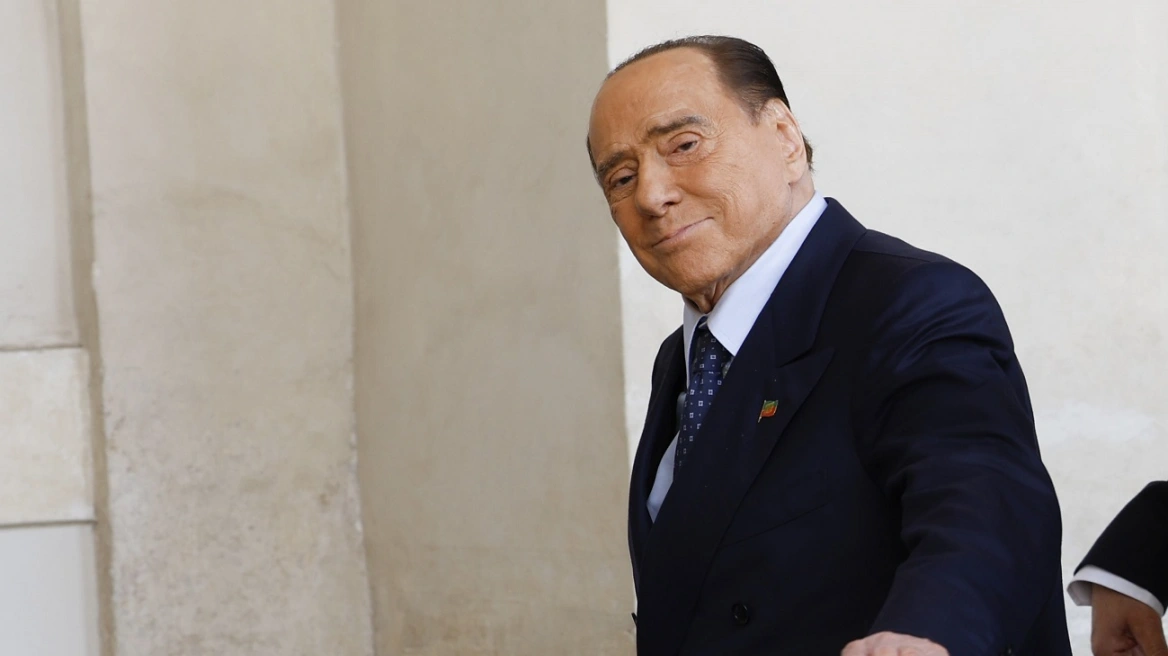 Silvio Berlusconi shtrohet përsëri në spital