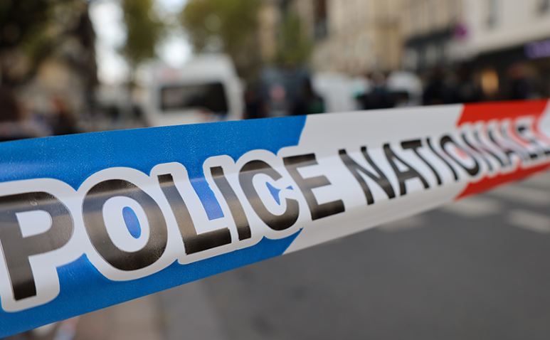 E rëndë, fqinji vret me armë zjarri 11 vjeçaren në Francë, plagosen prindërit