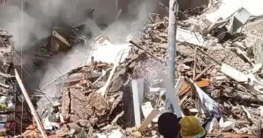 Shembja e pallatit në Aleksandri/ Gjenden 10 të vdekur nën rrënoja