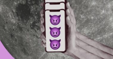 Nuk dini si të flirtoni gjatë bisedave? 5 emoji që do t’ju shpëtojnë