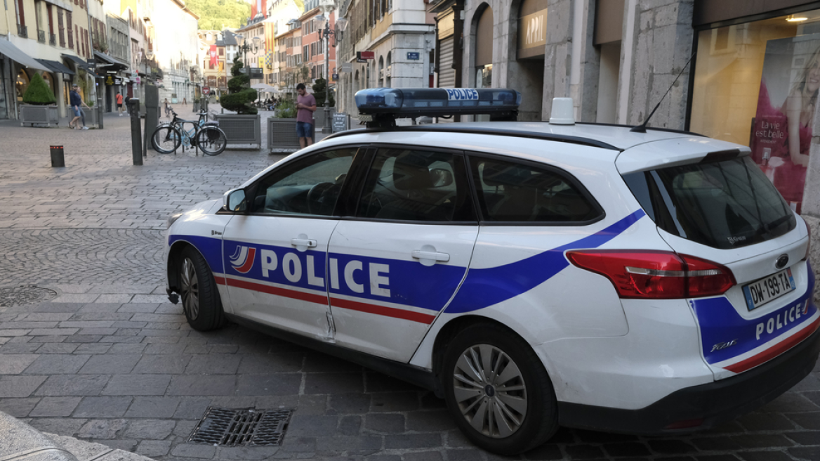 I ngjashëm me rastin e 17 vjeçarit, vrau të riun, një oficer policie ndiqet penalisht për vrasje nga pakujdesia në Francë