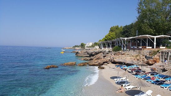 Kamufloheshin si turistë, por shisnin drogë/ Nëntë të huaj arrestohen në pak ditë në Dhërmi