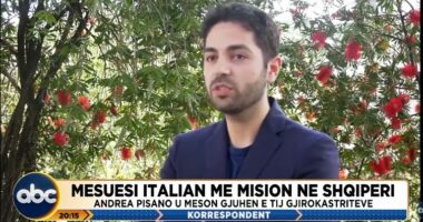 Mësuesi italian me mision në Shqipëri/ Andrea Pisano u mëson gjuhën e tij gjirokastritëve