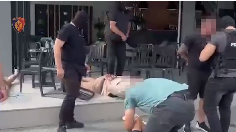 Sekuestrohet mbi 1 kg kokainë në Tiranë, vihen në pranga 5 shtetas