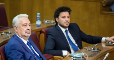 Zgjedhjet në Mal të Zi/ Krivokapiç: Abazoviç dëshiron të mbetet kryeministër pafundësisht