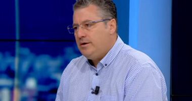 Në rresht për një pas Doktorit…dhe në opozitë të përjetshme