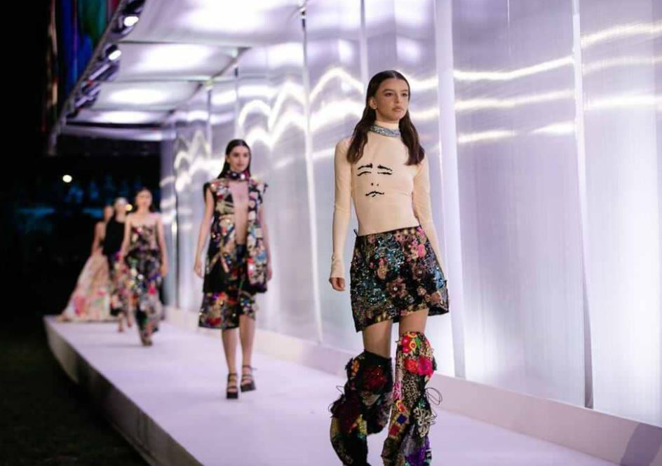 Sot finalja e madhe e “Muza Competition”, sheshi “Italia” kthehet në pasarelë mode