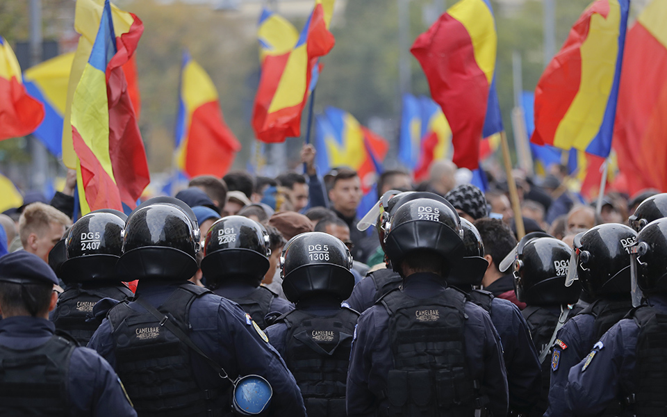 Moldavia shpall “jokushtetuese”, partinë pro-ruse