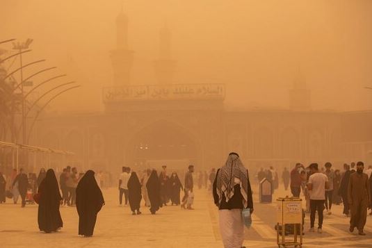 1 mijë të shtruar në spital si pasojë e stuhive të pluhurit në Iran