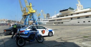 Durrës/ Kapen 3 peshkarexha me naftë kontrabandë, dyshohet se vinte nga Libia