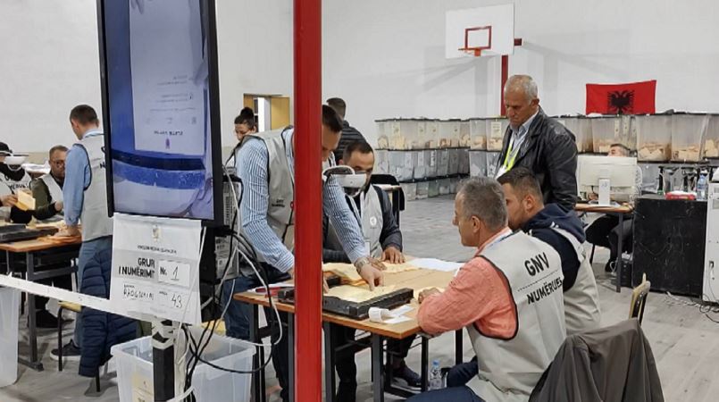 Kolegji Zgjedhor vendos: Zgjedhjet në Rrogozhinë do të përsëriten