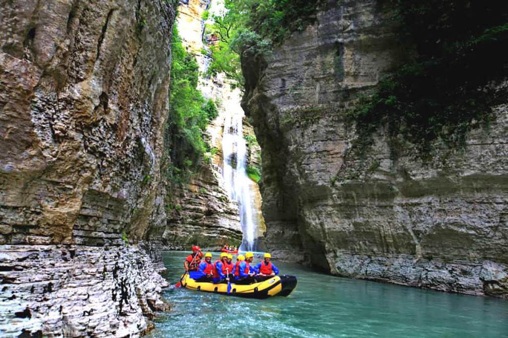 Turizmi i aventurës/ Shqipëria, mbi 400 mijë vizitorë zgjedhin turizmin natyror