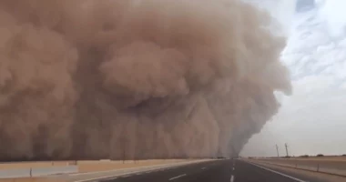 Stuhi rërë në Egjipt/ Pluhuri mbulon Kajron dhe Kanalin e Suezit