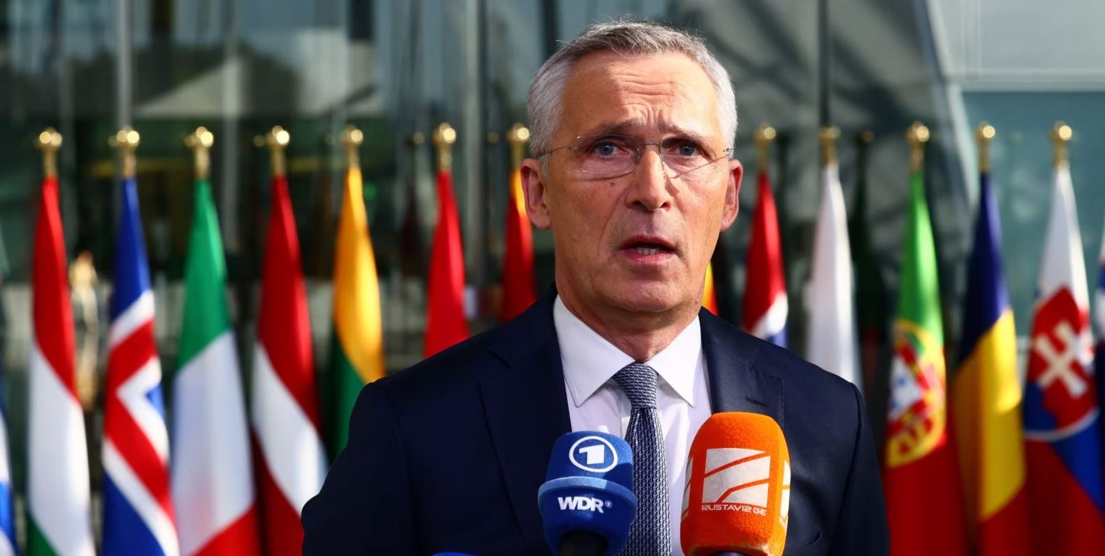 Stoltenberg: Nuk ka ftesë për Ukrainën për anëtarësim në NATO