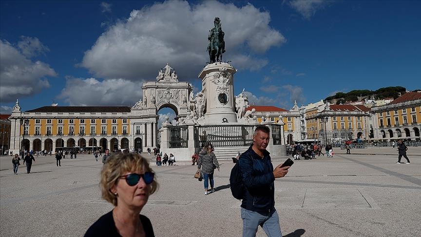 Portugalia nis procedurat pë zbatimin e projektit 4 ditë punë në javë