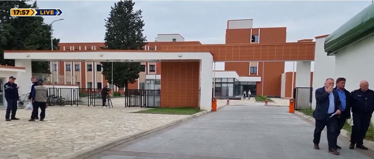 Vrasja e dyfishtë në Dukagjin/ Shkuan për të parë shtëpinë e djegur, babë e bir u zunë pritë nga autorët