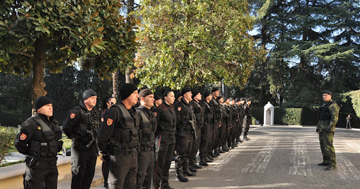 Sherri në Hamallaj mes dy fiseve për një rrugë/ Gardisti përdor armën, ministri Balla urdhëron shkarkimin e tij nga detyra