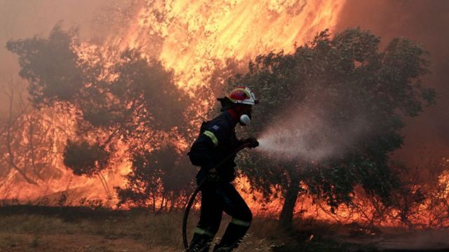 Evropa Jugore e “mbërthyer” nga flakët, vendet më të rrezikuara