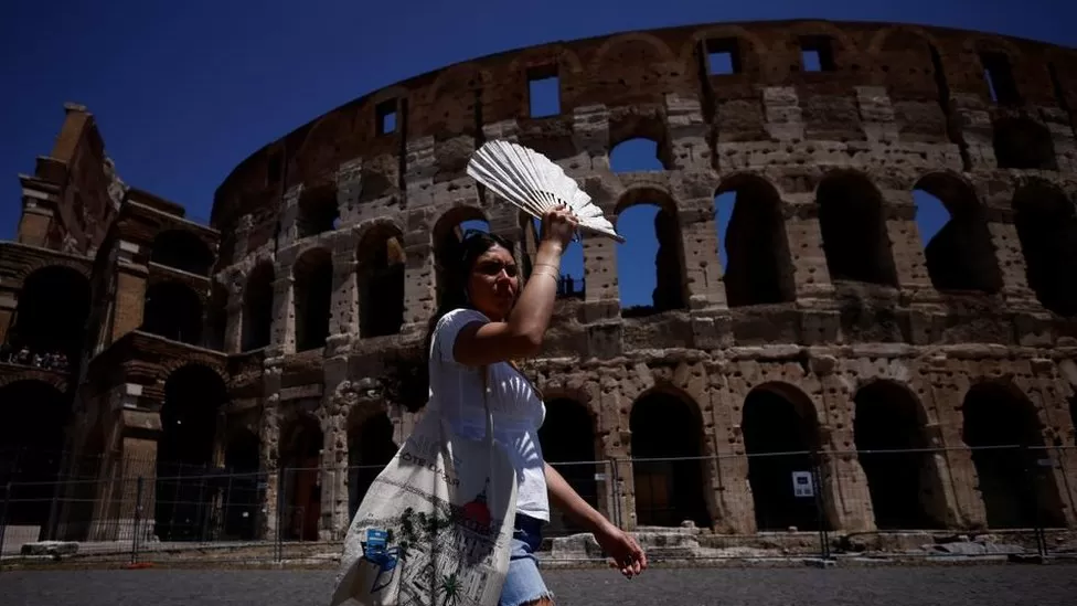 Vala vdekjeprurëse e të nxehtit prek Europën, alarmi i kuq në 15 qytete italiane