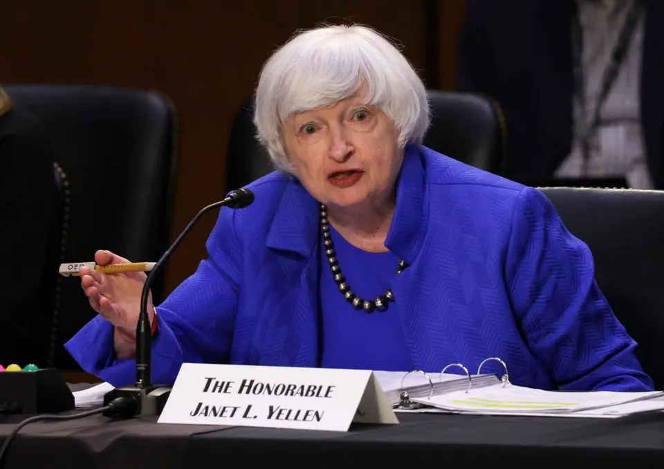 Yellen mbërrin në Pekin mes raporteve të tensionuara SHBA-Kinë