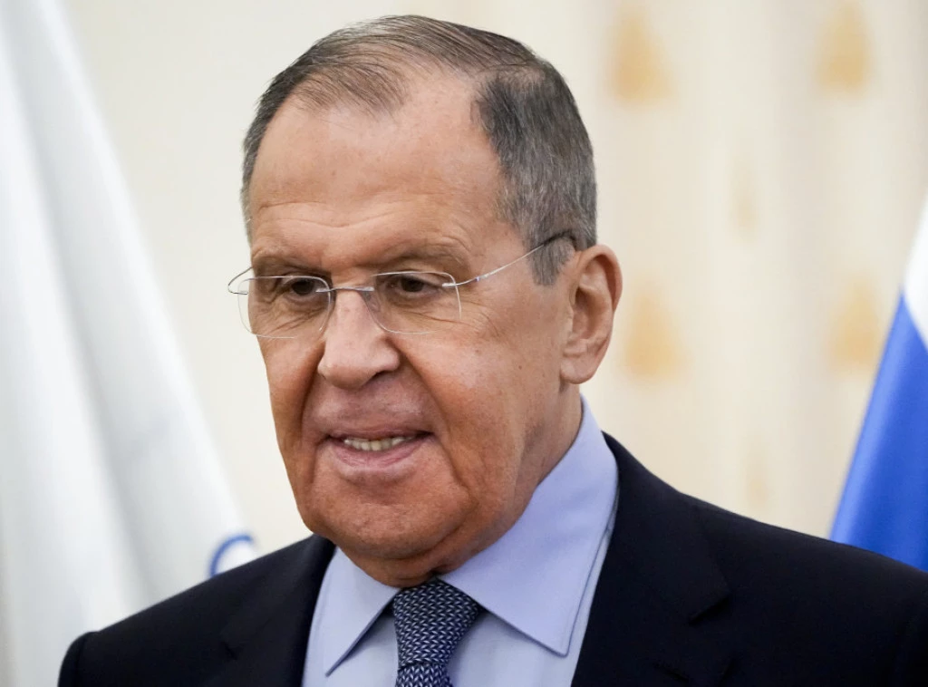 Turqia ndihmë ushtarake dhe lejon kthimin e liderit të Azov në Ukrainë, Lavrov paralajmëron: Do ketë pasoja