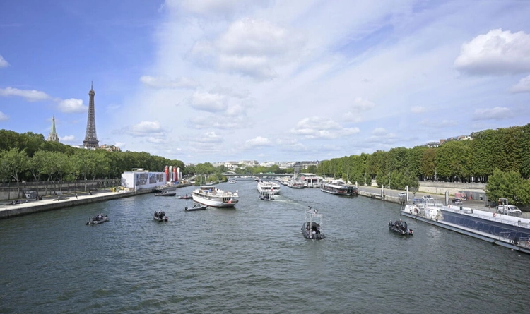 Pas një shekulli ndalesë, Franca rikthen notin në lumin Sena
