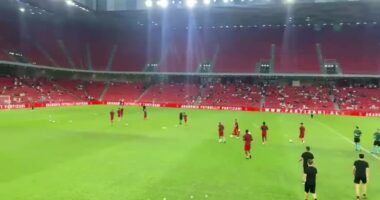 Mungojnë Hoxha e Teluxhi, tekniku Zekiç surprizon me “kapitenin” e mbrëmjes