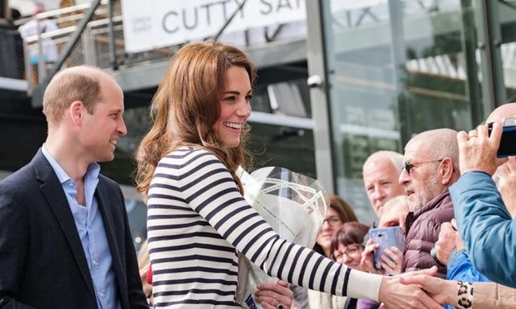 Kate Middleton thyen traditën familjare në ditëlindjen e Princit George