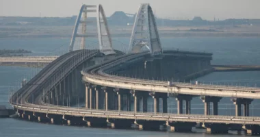 Sulmi në urën e krimesë/ Rusia bën fajtor Kievin: Të përfshira edhe SHBA dhe Britania