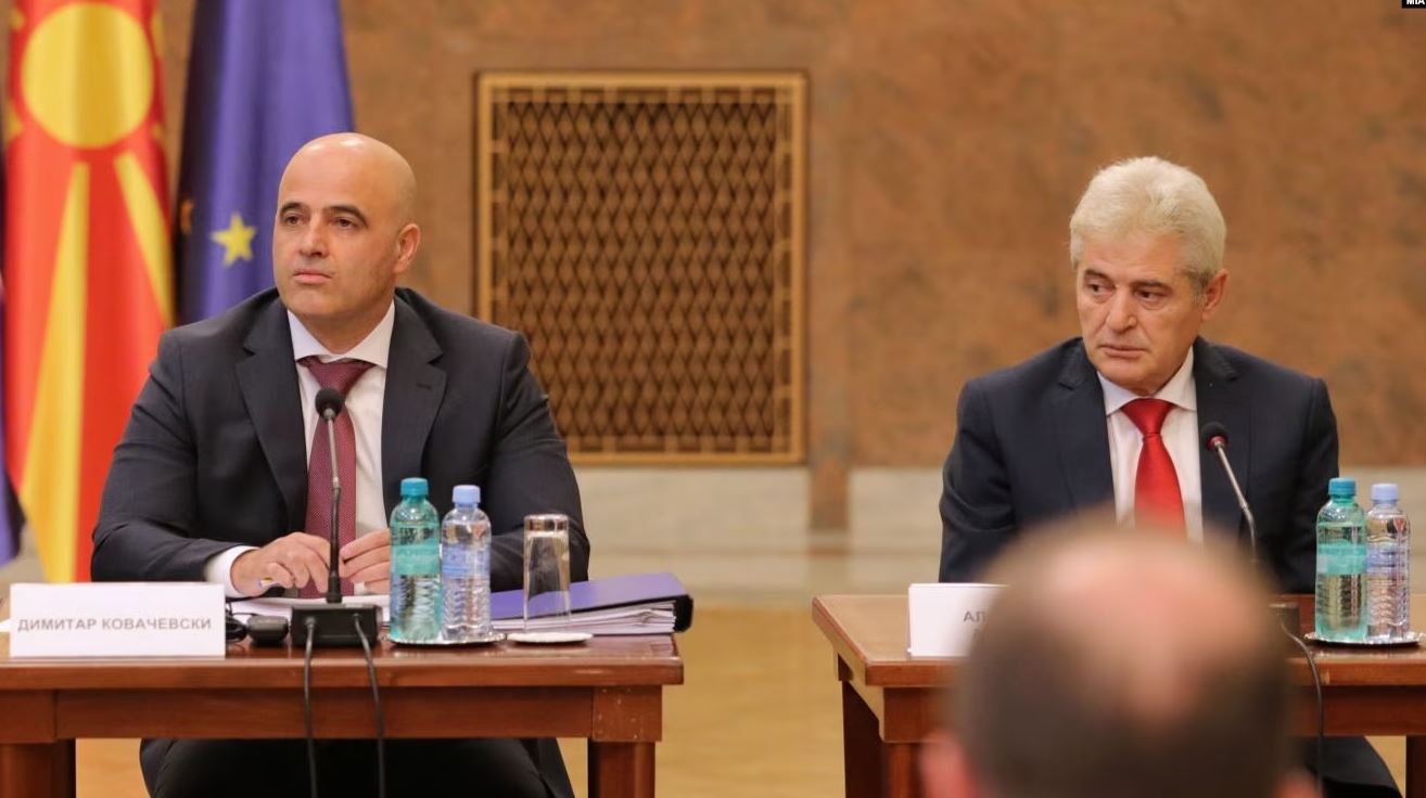 Çfarë qëndron pas dorëheqjeve të BDI-së nga Qeveria maqedonase?