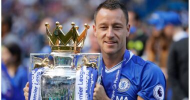 “Legjendë” e “bluve”, John Terry rikthehet në “Stamford Bridge”