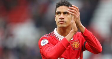 &ldquo;Po flasim p&euml;r nj&euml; portier shum&euml; t&euml; mir&euml;&rdquo;, Varane: Mezi pres te luaj krah Onana