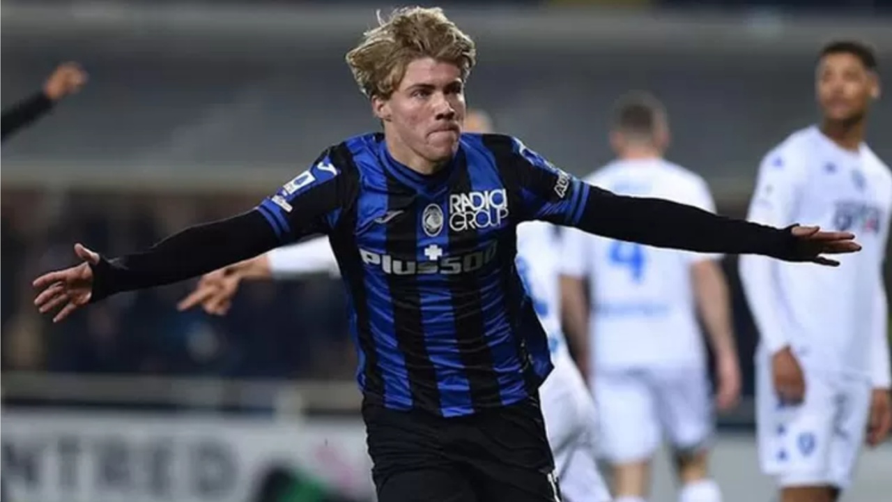 United gati 60 milionë euro për Hojlund, Atalanta kërkon 70, në “pole position” dhe PSG