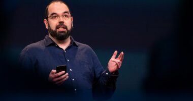 “Të gjithë do të vdesim”, paralajmërimi i studiuesit: Inteligjenca artificiale do ta ‘shfarosë’ njerëzimin