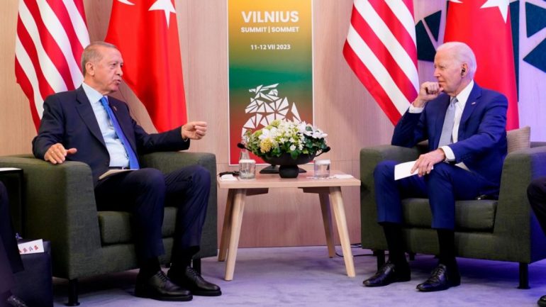 Erdogan takohet me Biden: Po fillon një proces i ri i marrëdhënieve mes dy vendeve