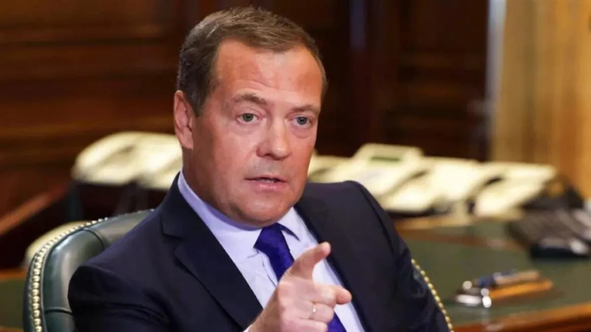Medvedev: Samiti i NATO-s na afron me Luftën e Tretë Botërore   